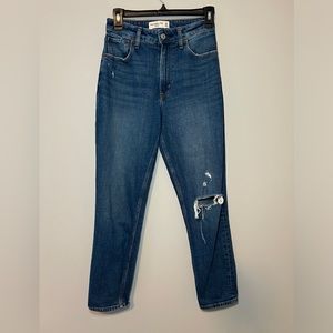 Abercrombie & Fitch High Rise Mom Jeans - Size 00/24